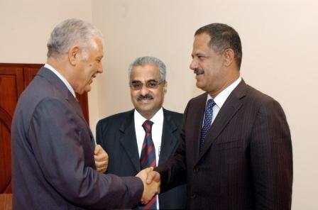 رئيس الوزراء لدى استقباله وزيرالتعليم العالي الجزائري