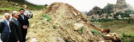 رئيس الجمهورية لدى زيارته التفقدية أمس