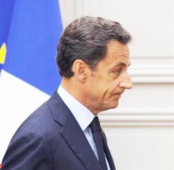 الرئيس الفرنسي نيكولا ساركوزي في باريس يوم  أمس الاثنين .