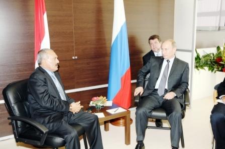 رئيس الجمهورية ورئيس الوزراء الروسي في جلسة المباحثات أمس الأول