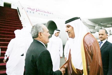 رئيس الجمهورية أثناء توديع الوفد القطري