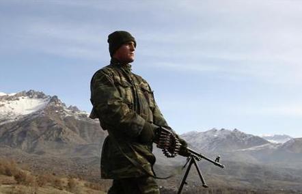 جندي في جنوب شرق تركيا المتاخم لشمال العراق