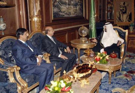 خادم الحرمين الشريفين يستقبل وزير الخارجية