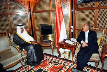 رئيس الجمهورية لدى استقباله سمو الشيخ حمد بن جاسم أمس