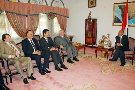 رئيس الجمهورية لدى استقباله رئيس الوزراء السوري أمس