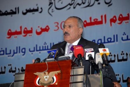 رئيس الجمهورية يلقي كلمته أمام المتفوقين والفائزين بجوائز البحث العلمي