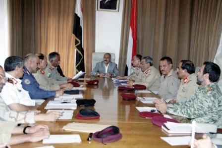 رئيس الجمهورية يرأس اجتماعاً لقيادة وزارة الدفاع أمس