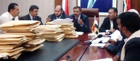 أثناء فتح مظاريف المشاريع التربوية