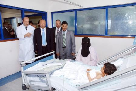 نائب الرئيس لدى زيارته التفقدية للمستشفى السعودي الألماني أمس