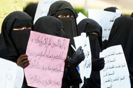 طالبات جامعيات يرتدين النقاب