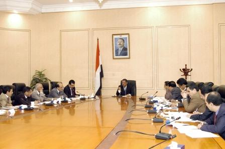 اللجنة العليا لتسويق النفط في اجتماعها أمس برئاسة رئيس الوزراء