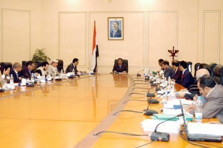 د. مجور لدى ترؤسه اجتماع مجلس إدارة صندوق إعمار صعدة أمس