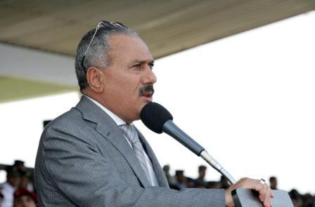 رئيس الجمهورية في كلمة أمام خريجي الكلية البحرية في الحديدة