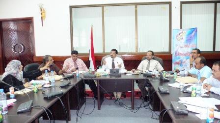 شائف يترأس اجتماع محلي عدن أمس