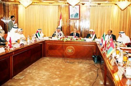 من افتتاح الدورة الـ(26) للأمانة العامة لمراكز الوثائق والدراسات الخليجية أمس