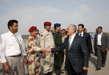 رئيس الجمهورية لدى عودته إلى أرض الوطن