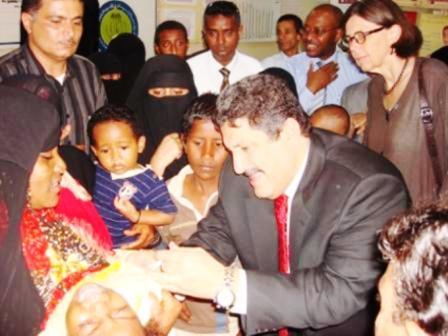 وزير الصحة أثناء حملة التحصين ضد الكزاز