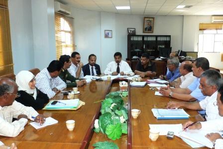 شائف خلال ترؤسه الاجتماع أمس شائف خلال ترؤسه الاجتماع أمس