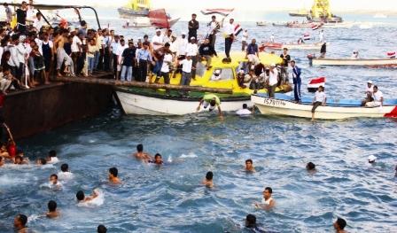 جانب من زوار مدينة عدن خلال إجازة عيد الأضحى المبارك