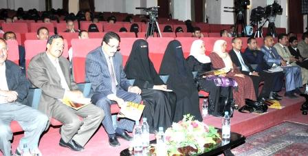 د. الجوفي خلال حضوره تدشين الحملة التوعوية بالعسر