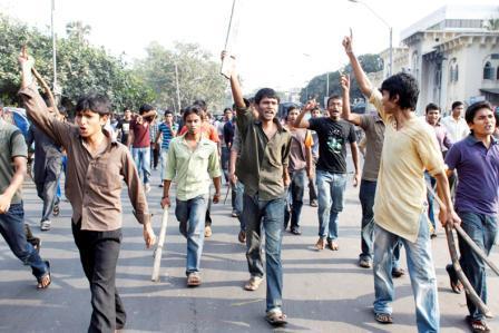 جانب من المحتجين في شوارع بنجلادش