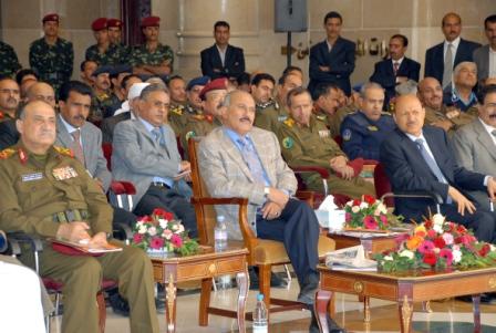 رئيس الجمهورية لدى حضوره حفل تخرج الدفعة الأولى لحفاظ القرآن الكريم من منتسبي القوات المسلحة والأمن أمس