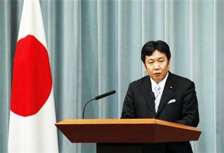 يوكيو ايدانو كبير أمناء مجلس الوزراء الياباني يتحدث في طوكيو