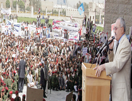 رئيس الجمهورية في كلمته أمام آبناء مديريات سنحان وبني بهلول وبلاد الروس أمس