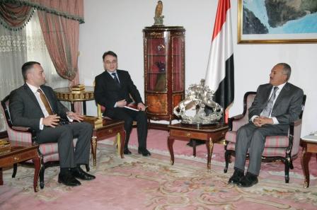 رئيس الجمهورية لدى استقباله وزير خارجية بلغاريا أمس