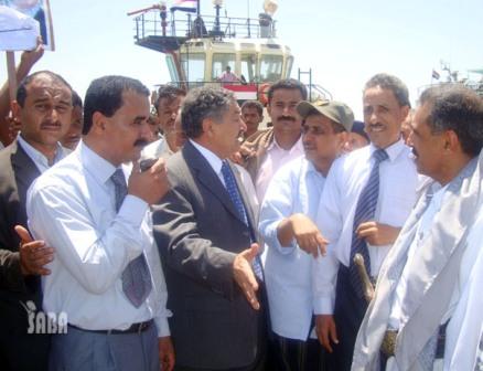 عبد العزيز عبدالغني خلال زيارته مدينة المخاء