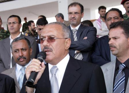 رئيس الجمهورية يتحدث إلى جموع المشاركين بمخيم شباب الوطن