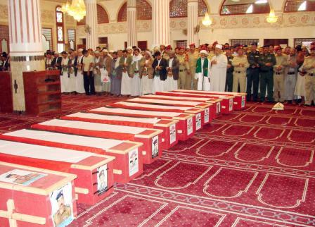 أثناء الصلاة على شهداء الواجب أمس