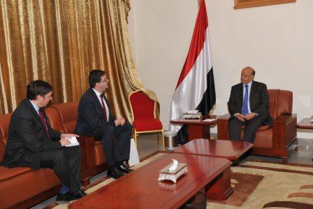 نائب الرئيس لدى استقباله نائب مستشار الأمن القومي البريطاني أمس