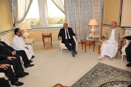 نائب الرئيس أثناء زيارته الراعي والعليمي في الرياض أمس