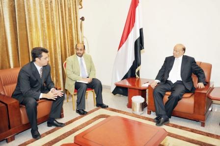 نائب رئيس الجمهورية لدى استقباله سفير الاتحاد الأوروبي بصنعاء أمس