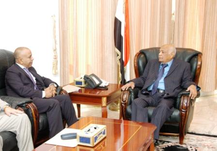 رئيس الوزراء لدى لقائه المدير الإقليمي لصندوق النقد الدولي أمس