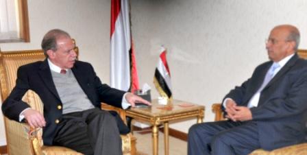 وزير الخارجية لدى لقائه سفير الولايات المتحدة الأمريكية أمس