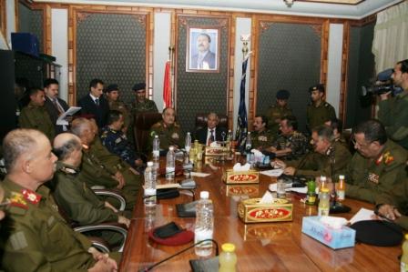 اللجنة العسكرية خلال اجتماعها مع قيادة وزارة الداخلية