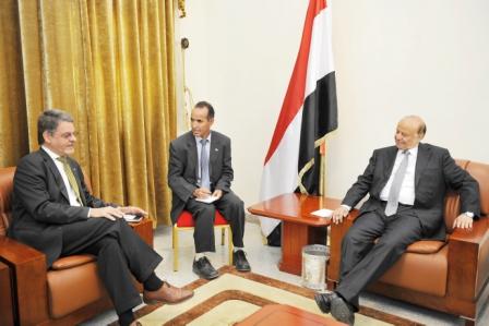 نائب الرئيس لدى استقباله سفير جمهورية ألمانيا الاتحادية أمس