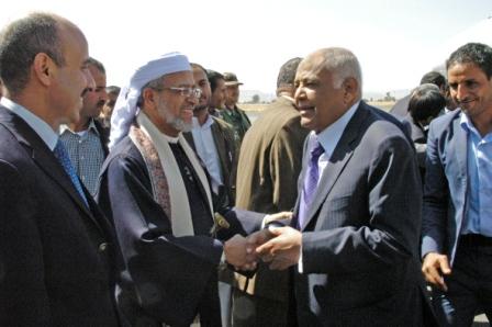 الشيخ محمد بن راشد لدى استقباله باسندوة أمس