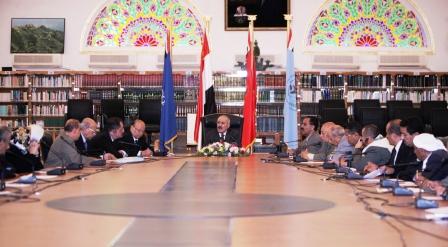 رئيس الجمهورية يرأس  اجتماعاً للجنة العامة بحضور عبدربه منصور هادي/ إرشيف