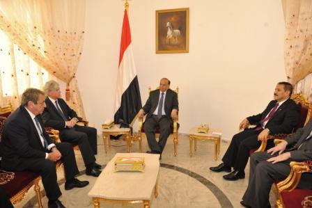 نائب الرئيس لدى استقباله وفد شركة توتال أمس