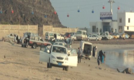 يأتي الحادث في وقت تعيش فيه المحافظة انفلاتاً أمنياً