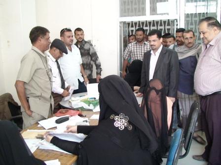 شائف لدى زيارته اللجنة الأصلية بالدائرة (21) بصيرة أمس