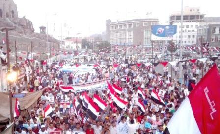 مسيرة حاشدة لشباب حزب الإصلاح في كريتر مساء الخميس