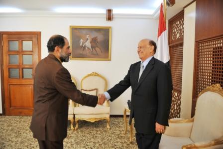 رئيس الجمهورية لدى استقباله القيادات الحزبية أمس