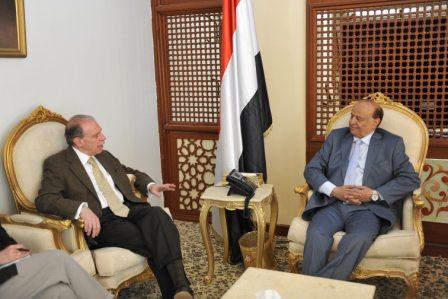 رئيس الجمهورية لدى استقباله السفير الأمريكي أمس