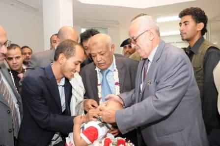 .. ولدى تدشينه حملة التحصين أمس