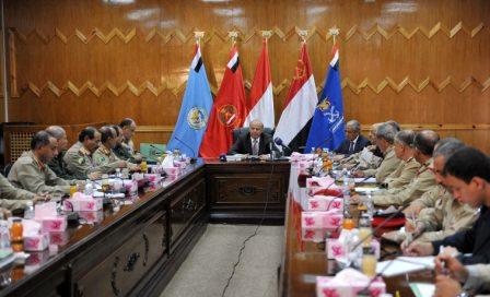 رئيس الجمهورية خلال ترؤسه الاجتماع الاستثنائي للجنة العسكرية أمس