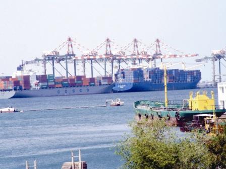 ميناء عدن ميناء عدن